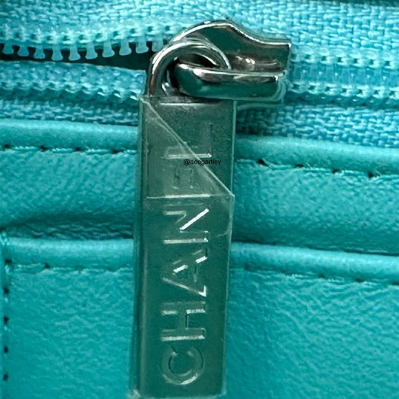 Chanel 19C Tiffany Blue Rectangular Mini - Picture 12 of 15